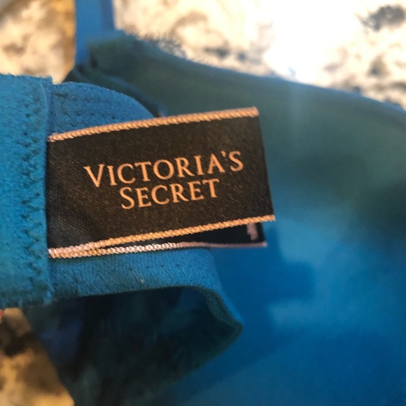 Victoria Secret Very Sexy Push Up Padded Bra - Picture 7 of 9